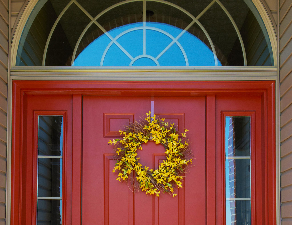 Holiday front door decor ideas and inspiration - Wayne Homes